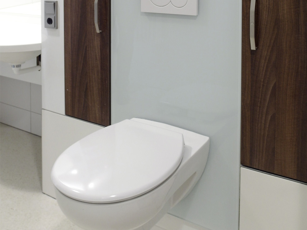 Höhenverstellbare Toilette Keravario